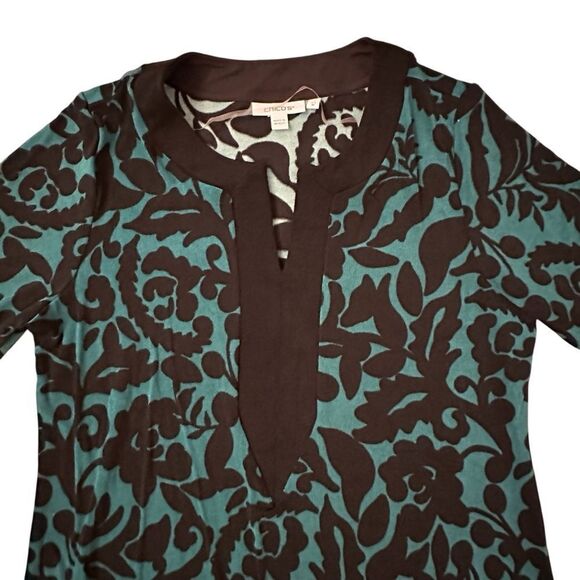 Chico’s ~ Women’s Green and black burnout tunic~ side slit hem ~ size 1/US M - Picture 4 of 11